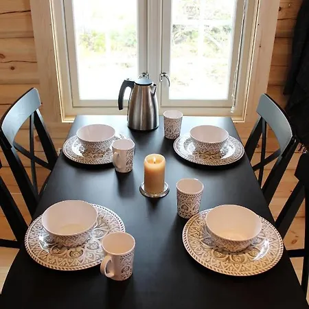 Camp Dronningkrona بيت خشبي *