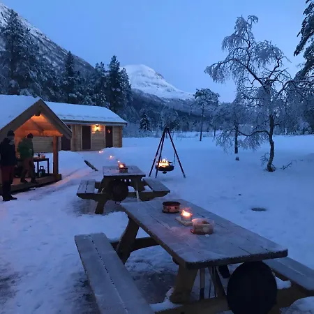 Camp Dronningkrona بيت خشبي